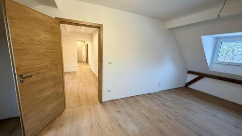 Foto - 4 Zimmer Dachgeschoßwohnung zur Miete in Nürnberg