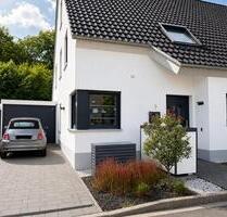 Moderne KfW55-Doppelhaushälfte - ca. 129 m² - Garage - Keller - Lünen Brambauer