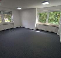 Sankt Augustin: Moderne Büroräume von 22,05 bis 45,35m² + Küche, Aufenthalt und WCs