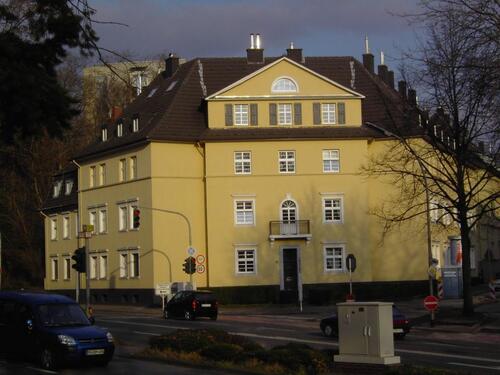 Foto - Stilvolle 5-Zimmer-Altbauwohnung mit Balkon