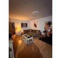 Untermieterin für 2-Zimmer-Wohnung: Berlin Charlottenburg