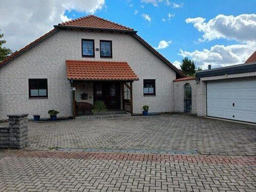 Foto - Großes Familienhaus mit enormer Ausbaureserve