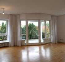 Große Wohnung + Garten in Hof (Besichtigungen dieses Wochenende!)