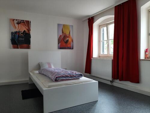 Foto - frei: schön 1 Zi-Apartm m Küchenzeile & Bad
