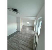 Schöne 4 Zimmer Wohnung zu Vermieten - Hauneck