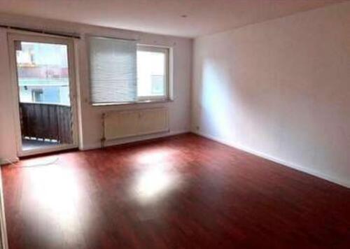 Foto - Schöne 2 Zimmer-Wohnung mit Einbauküche, Balkon und TG-Stellplatz