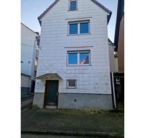 Haus direkt in Laubach zentrum - 170.000,00&nbsp;EUR Kaufpreis, ca.&nbsp; 120,00&nbsp;m&sup2; in Laubach (PLZ: 35321)