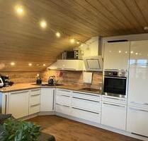 Dachgeschosswohnung mit Einbauküche - Perkam