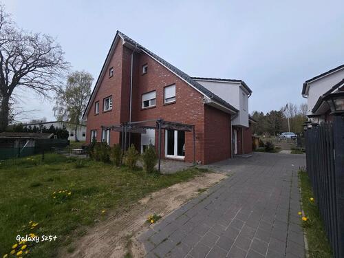 Foto - 6 Zimmer Doppelhaushälfte zur Miete in Bispingen