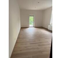 Frisch modernisierte EGWohnung mit eigenem Garten und Terrasse - Krefeld Benrad