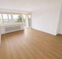 Helle, frisch renovierte 3-Zimmer-Wohnung mit Südausrichtung - Germering
