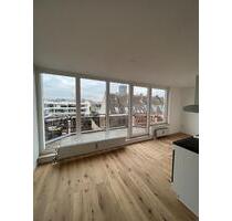 Helles Apartment im Dachgeschoss mit großem Balkon in Raderthal - Köln Rodenkirchen
