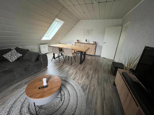 Foto - 3-Zimmer DG Wohnung mit Balkon,Carport,Keller und Hobbyraum