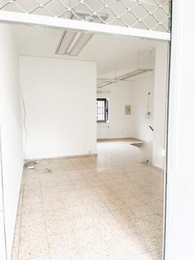 Foto - Schönes Ladenlokal mit großer Lagerfläche in Ob-Buschhausen