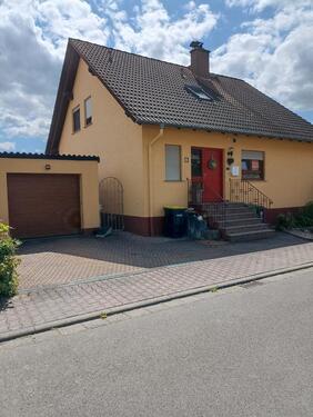 Foto - Einfamilienhaus, freistehend mit Garage