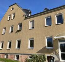 Sehr schöne 4 Zimmer Wohnung mit eigenem Garten und 2 Bädern - Lichtenstein (Sachsen)