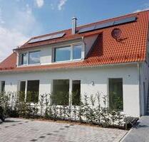 Moderne 3-Zimmer-Wohnung mit Terrasse, Balkon und Blick in die freie Natur - Neunkirchen am Brand