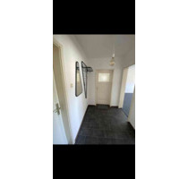 Lichtdurchflutete zwei Zimmer Küche Bad Wohung in Mannheim