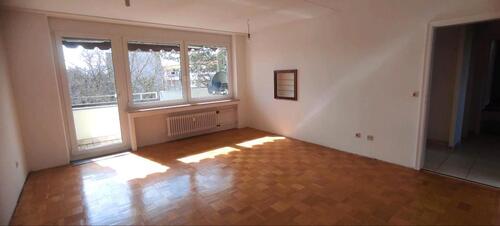 Foto - Helle 3-Zimmer Wohnung, extra Gäste WC, Badefenster, Südbalkon