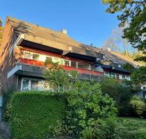 Großzügige 4,5-Zimmer-Eigentumswohnung mit Balkon & Garage in ruh - Hamburg Wandsbek