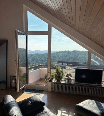 Foto - Helle 3-Zimmer Dachgeschosswohnung Stuttgart- Heumaden