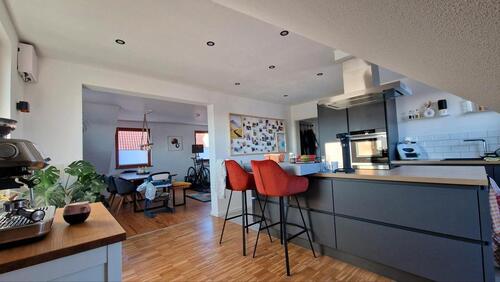 Foto - Helle 4-Zimmer Dachgeschosswohnung