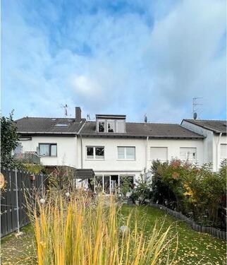 Foto - EFH mit Garten, PV & ausgebauten DG - provisionsfrei ‼️