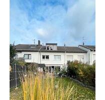 EFH mit Garten, PV & ausgebauten DG - provisionsfrei ‼️ - Köln Porz