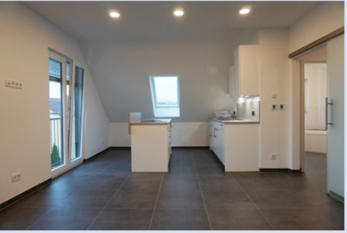 Foto - Modernes 3-Zi.Dachstudio mit hochwertiger Einbauküche