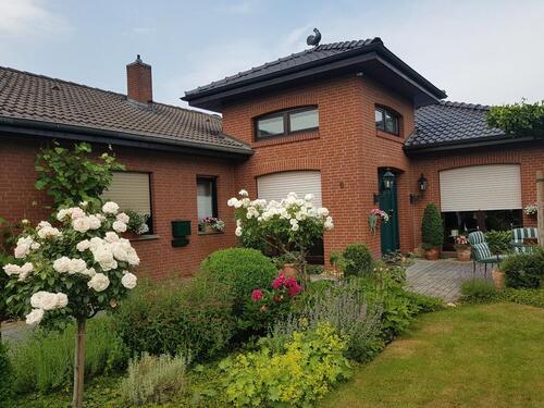 Foto - Bungalow - 177 m² Wfl. + Doppelgarage - ruhige Lage, Sackgasse