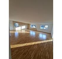 moderne 4-Zimmer Wohnung in einem 2 Familienhaus in Altheim - Münster (Hessen)