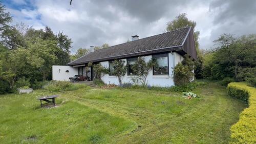 Foto - Bungalow Alleinlage , teilunterkellert , 6 Zimmer +