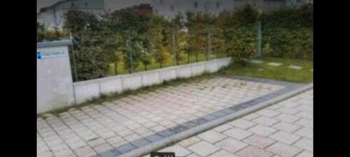 Foto - PKW Stellplatz bei Flughafen Stuttgart