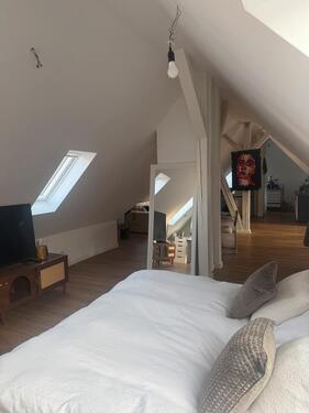 Foto - 2 Zimmer Dachgeschoßwohnung zur Miete in Stuttgart