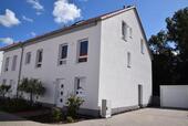 Foto - Neuwertiges Reihenendhaus mit Garage und 2 Bädern