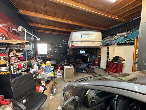 Foto - In Mannheim Halle für Aufbereitung beim Händler