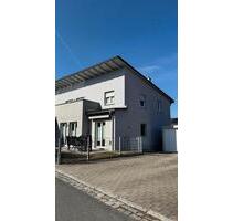 Moderne 3-Zimmer Eigentumswohnung mit Balkon und Garage - Seubersdorf in der Oberpfalz