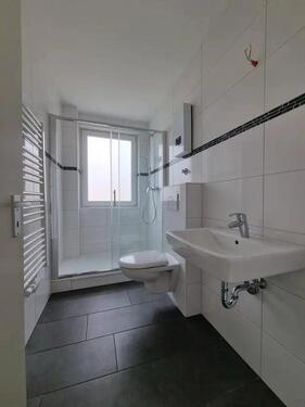 Foto - Ab September 2026! Vollständig renovierte 3-Zimmer-Erdgeschosswohnung mit Balkon in ruhiger Wohnlage