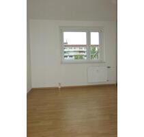 Geräumiges Wohnzimmer! - 265,00&nbsp;EUR Kaltmiete, ca.&nbsp; 52,79&nbsp;m&sup2; in Nordhausen (PLZ: 99734)