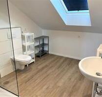 Zimmer in moderner 4er WG | möbeliert | ruhige Lage | geeignet für Frauen-WG & geschütztes Wohnen - Eislingen (Fils)