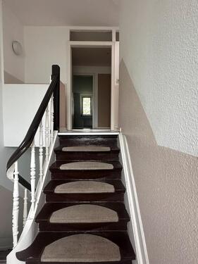 Foto - Frisch teilsaniert! Helle 3,5-Zimmer-DG-Wohnung (81 m²)