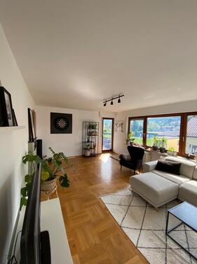 Foto - Helle 4-Zimmer-Wohnung mit Garten und Terrasse