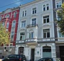 Helle 2-Zi.-DG-Whg. in Düsseldorf – Top-Lage & fairer Preis
