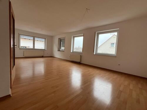 Foto - Vermiete helle 3-Zummer-Wohnung mit Balkon in ruhiger Lage