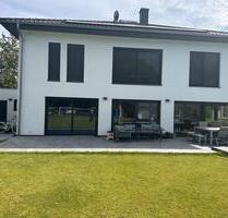 Haus zum Verkauf - 1.500.000,00&nbsp;EUR Kaufpreis, ca.&nbsp; 248,00&nbsp;m&sup2; in Brieselang (PLZ: 14656)