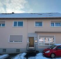 Zweifamilienhaus zu Verkaufen - 265.000,00&nbsp;EUR Kaufpreis, ca.&nbsp; 244,00&nbsp;m&sup2; in Hauneck (PLZ: 36282)