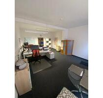 Zentral gelegenes Büro - 480,00&nbsp;EUR Kaltmiete, ca.&nbsp; 45,00&nbsp;m&sup2; in Straubing (PLZ: 94315)