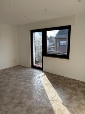 Foto - Erstbezug nach Sanierung: Moderne 2,5-Zi.-Wohnung in BOT-Eigen