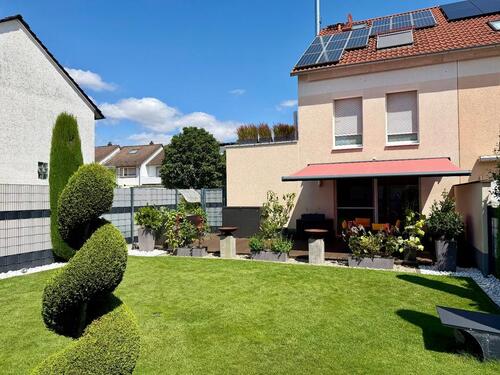 Foto - Top-ausgestattetes Reihenendhaus mit großem Garten & Dachterrasse
