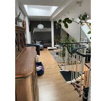 15.03 - 15.08. zur Zwischenmiete: 4 Zimmer Maisonette in F‘hain - Berlin Friedrichshain-Kreuzberg